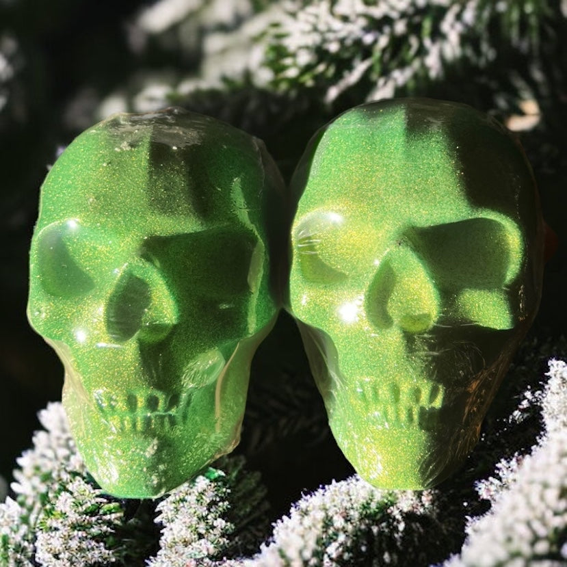 Frosted Pine Skull Bath Bomb